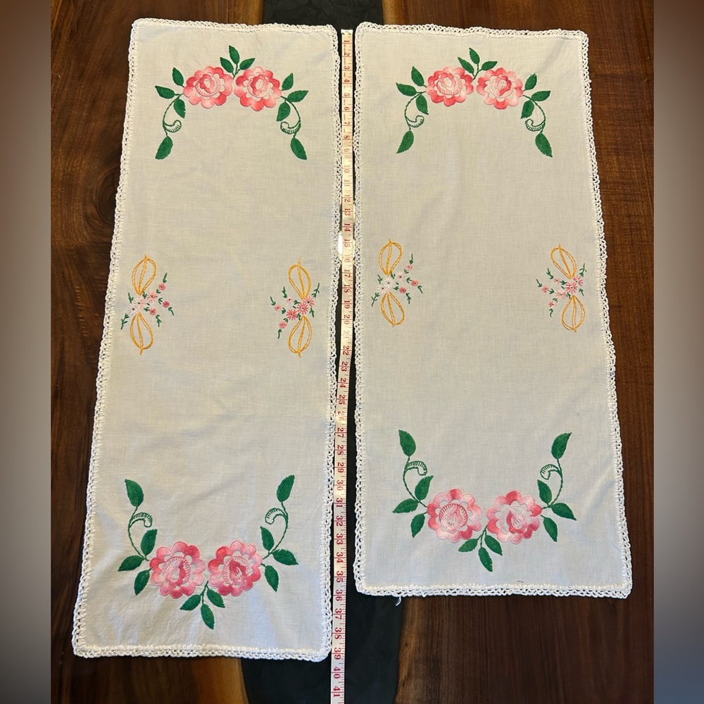 Vintage 1950 Hand Embroidered Table Runners